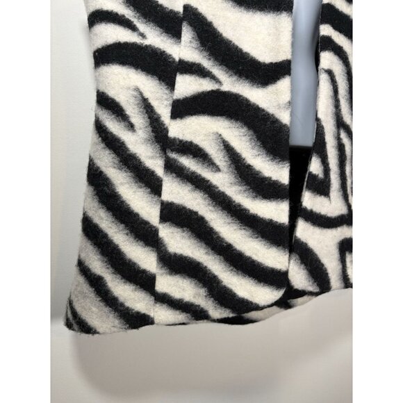CHICOS Zebra Animal Faux Fur Wool Blend Vest Black White Size 2 US 12 Large - Picture 3 of 8